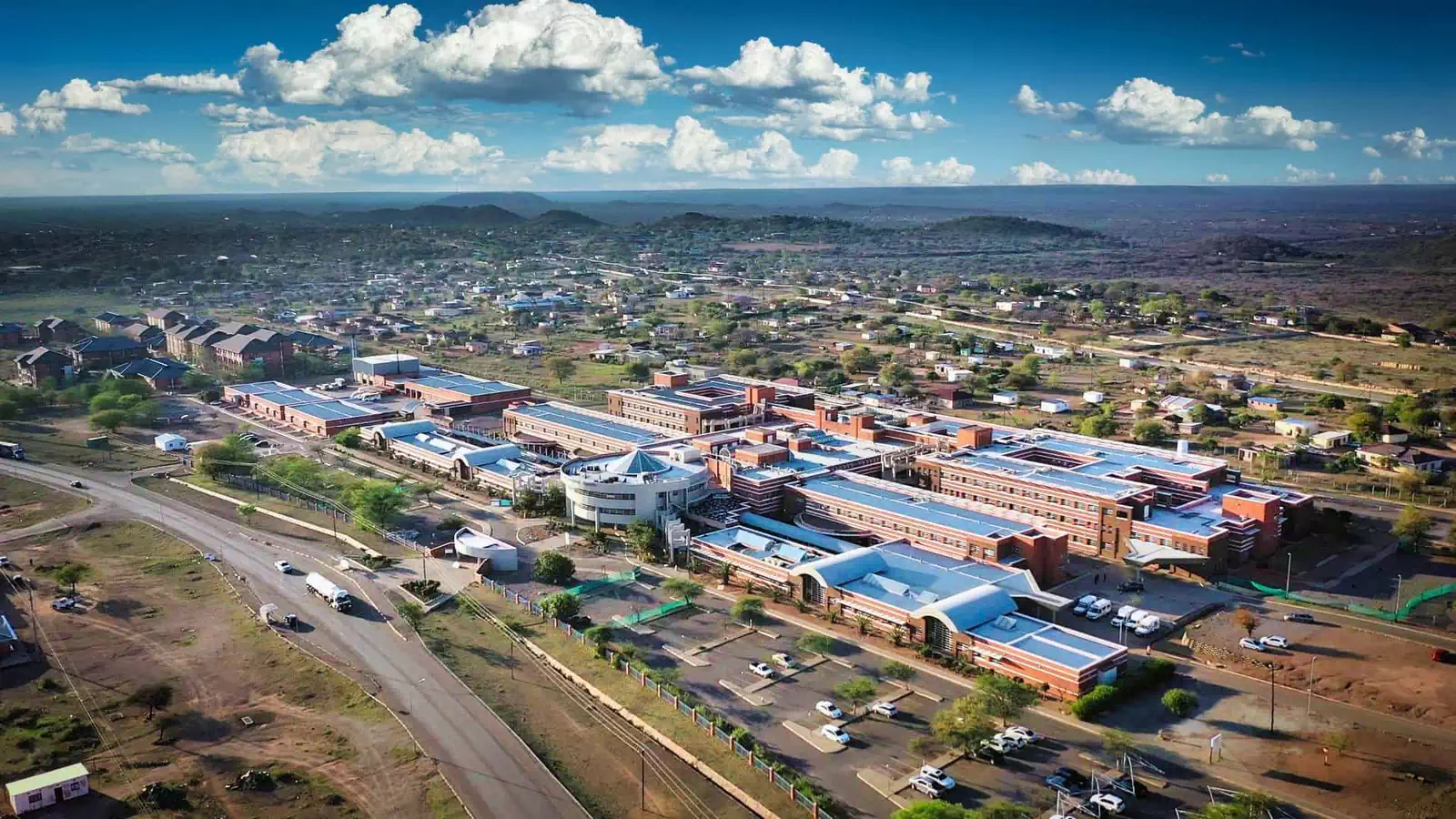 Segkoma memorial hospital in Botswana by zimbabwe architect