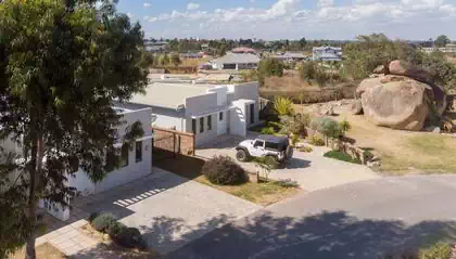 Modern minimalist house in Sunbird cluster house development in Arlington Harare. Simple elegant house design by Harare architect