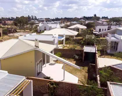 Modern minimalist house in Sunbird housing development in Arlington Harare. Simple elegant house design by Harare architect